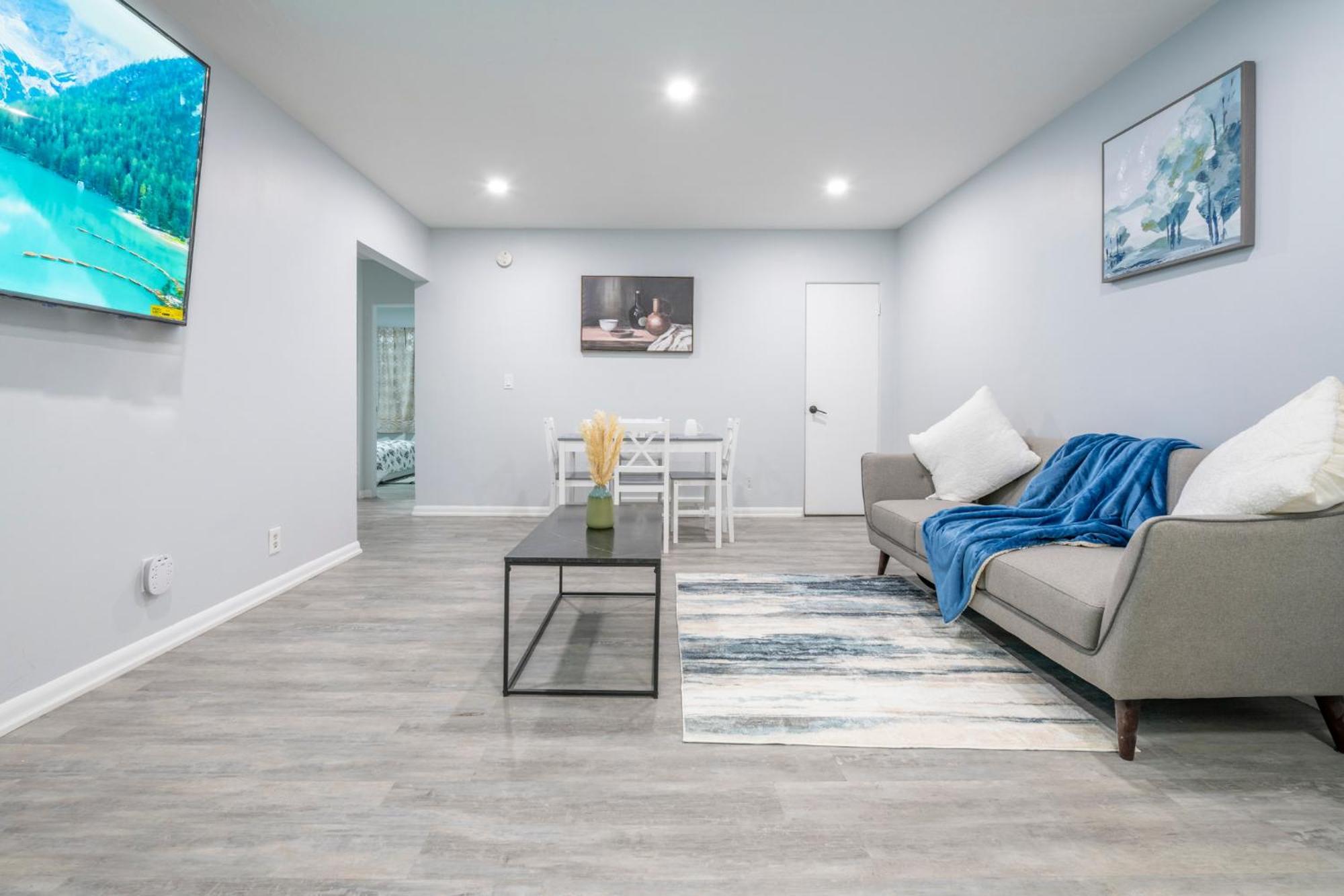 Centre Street Upper 2Bedsuite 4408 Calgary Extérieur photo