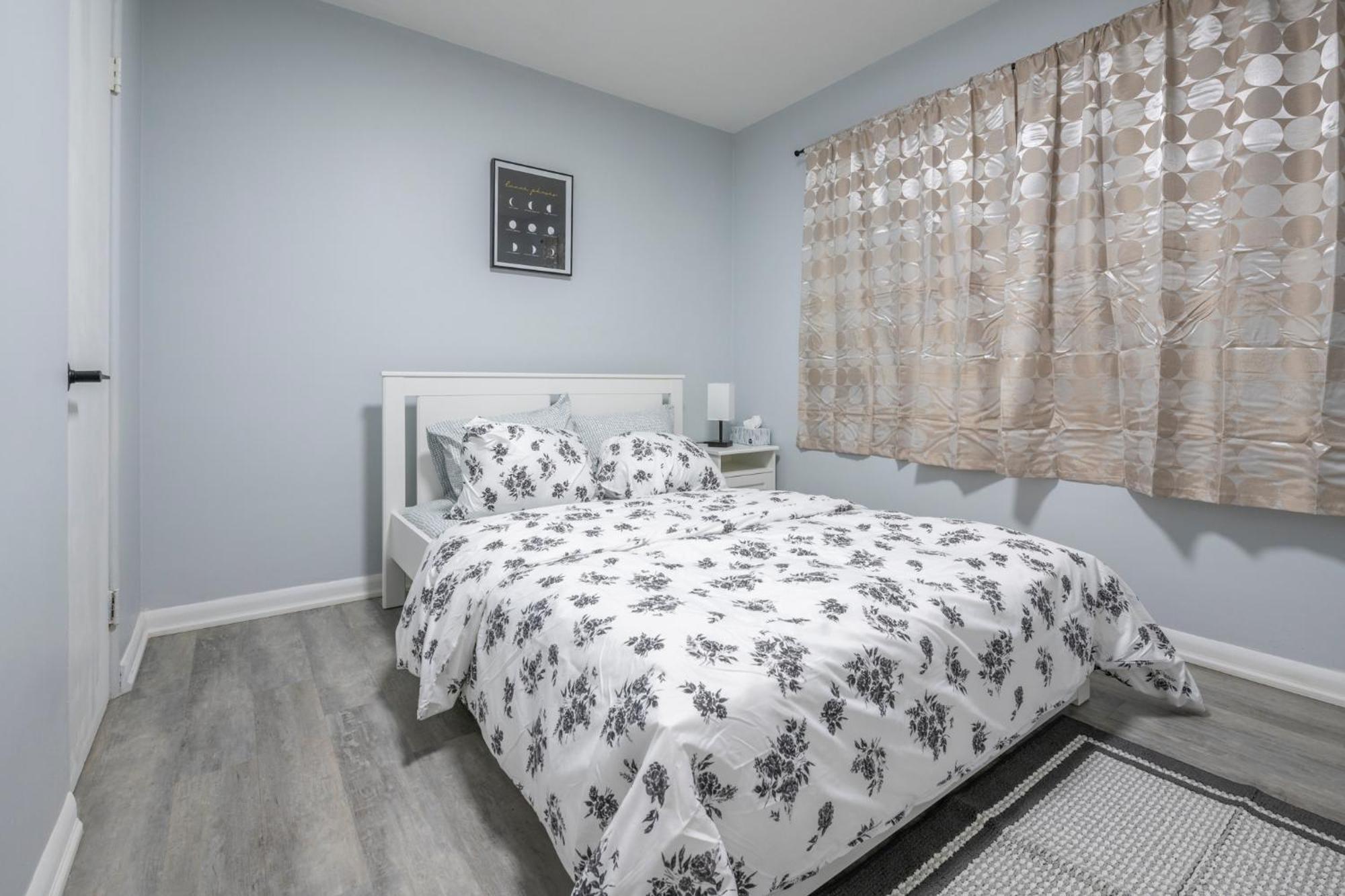 Centre Street Upper 2Bedsuite 4408 Calgary Extérieur photo